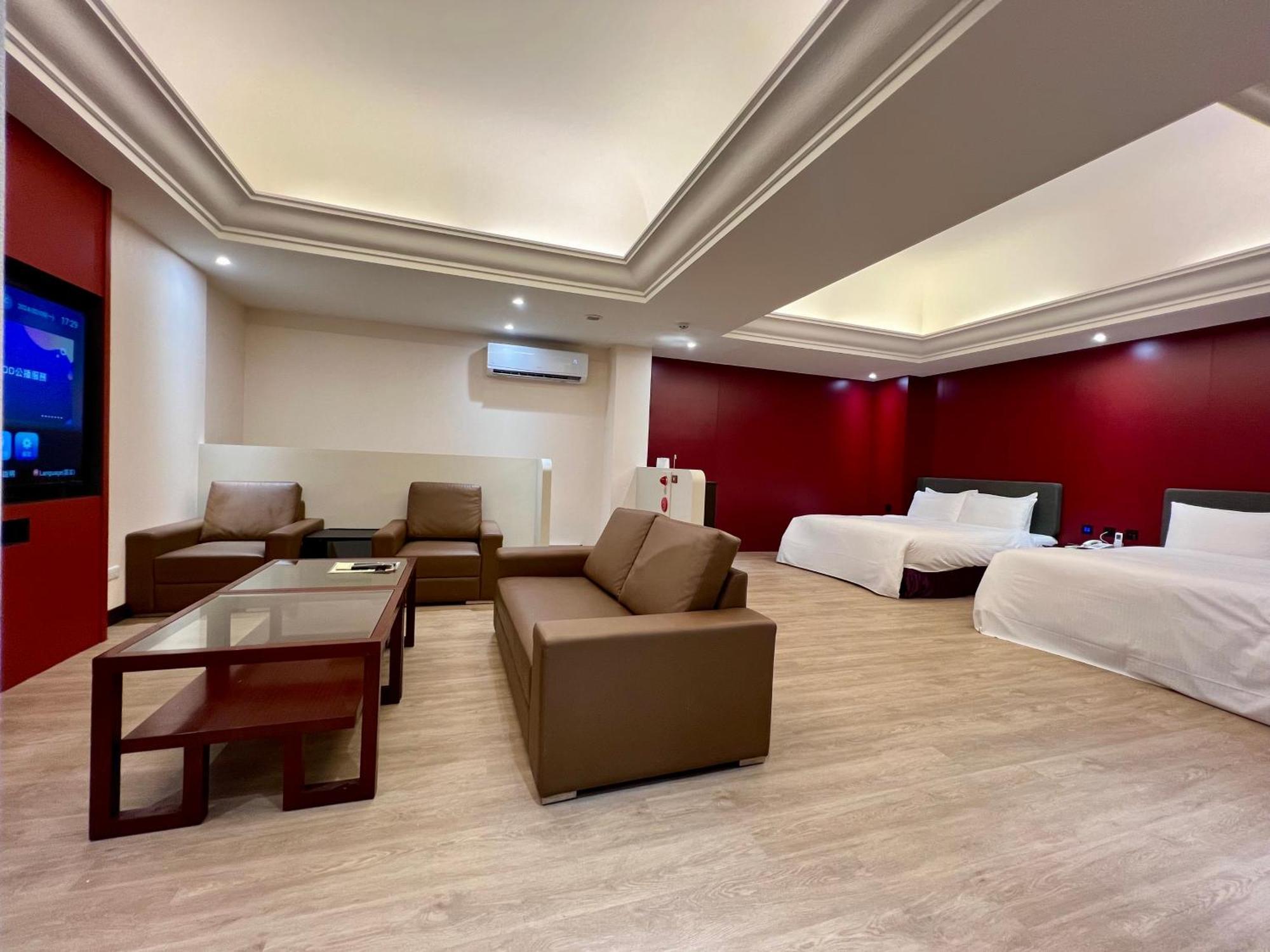 Holiday Motel Tainan Extérieur photo