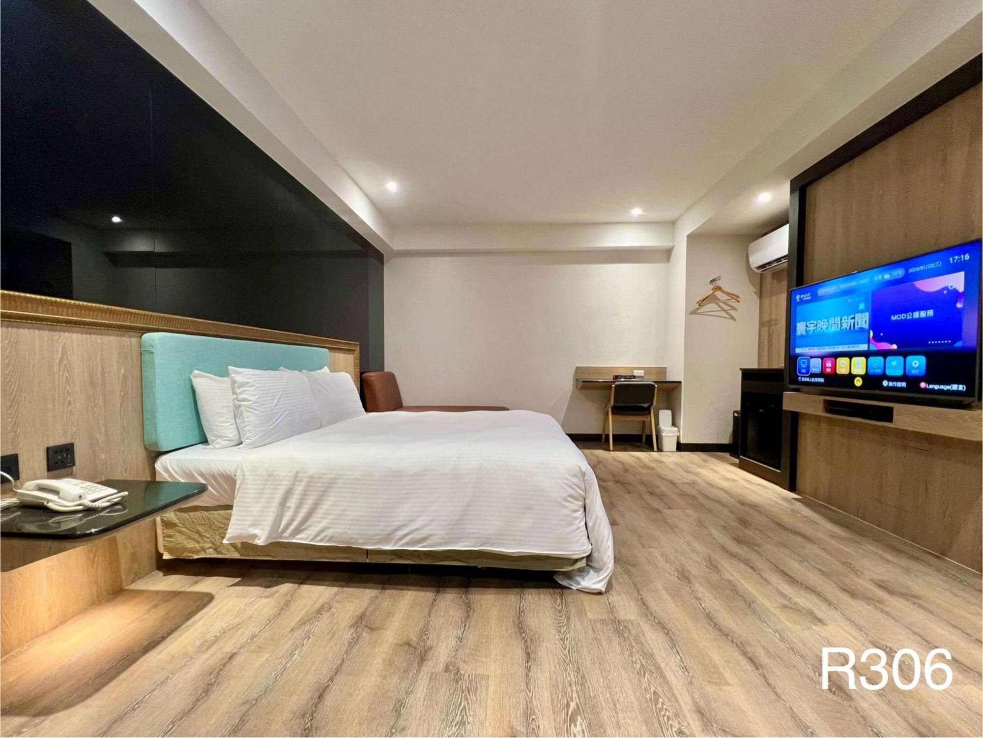 Holiday Motel Tainan Extérieur photo